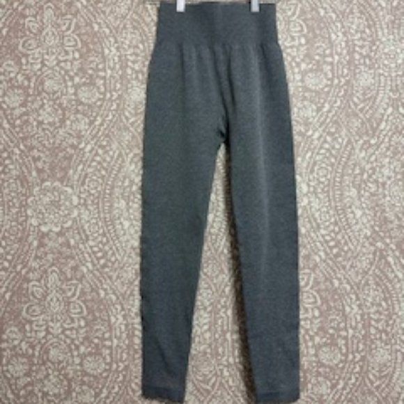 Gray Halter Workout Set - Picture 2 of 3